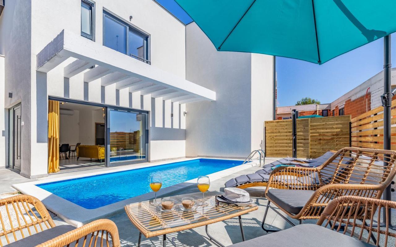Villa Rougemarin - Marin With Private Pool 메덜린 외부 사진